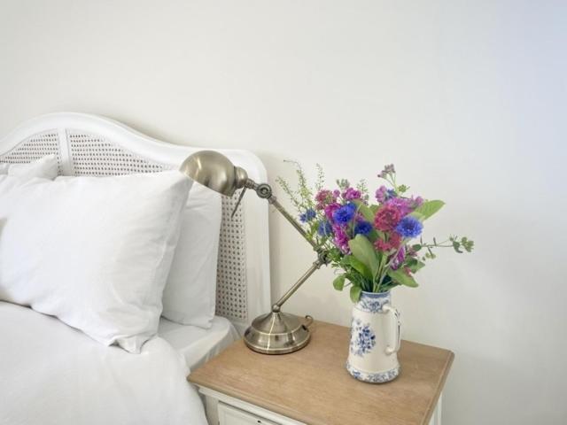 The Mount Somerton Retreat - Nr Bruton, Glastonbury, The Spectacular Wells Cathedral, Millfield School, Leonardo Helicopters, Yeovilton Exteriör bild