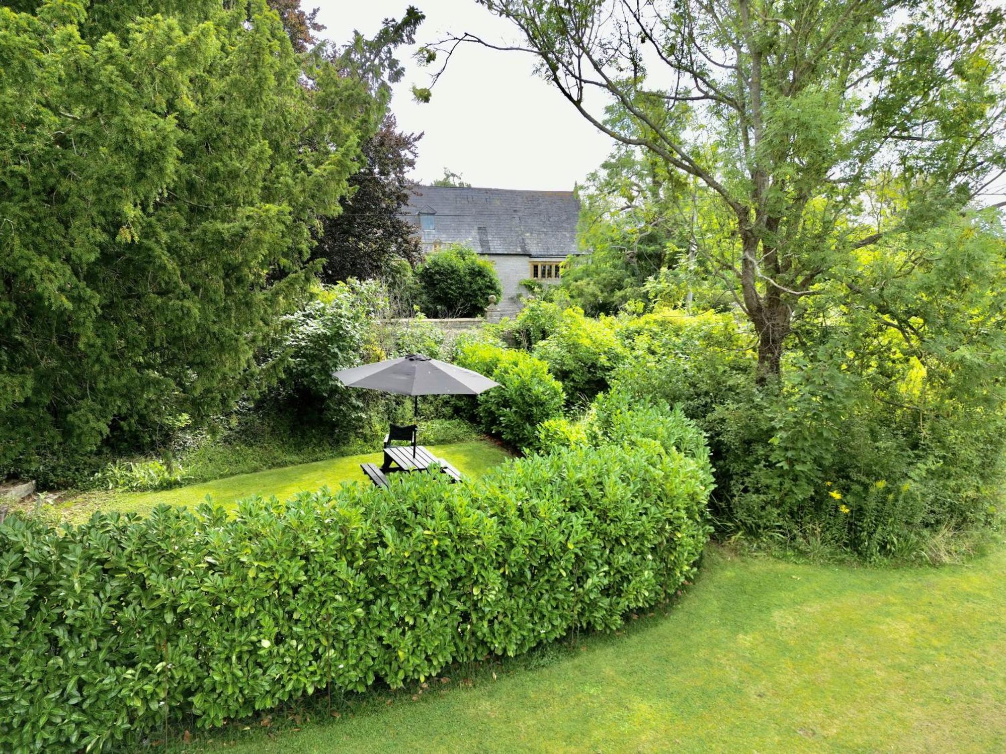 The Mount Somerton Retreat - Nr Bruton, Glastonbury, The Spectacular Wells Cathedral, Millfield School, Leonardo Helicopters, Yeovilton Exteriör bild