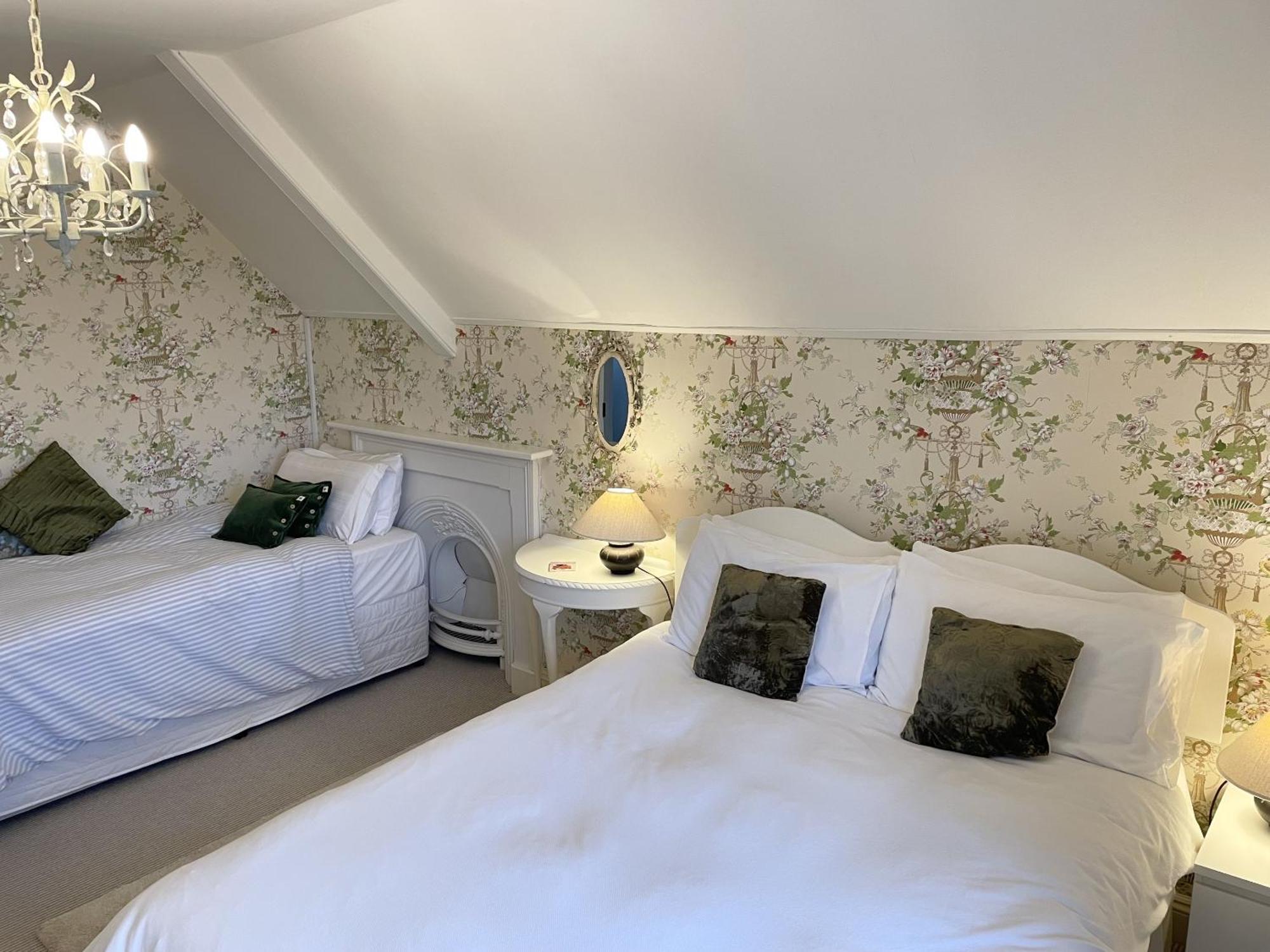 The Mount Somerton Retreat - Nr Bruton, Glastonbury, The Spectacular Wells Cathedral, Millfield School, Leonardo Helicopters, Yeovilton Exteriör bild