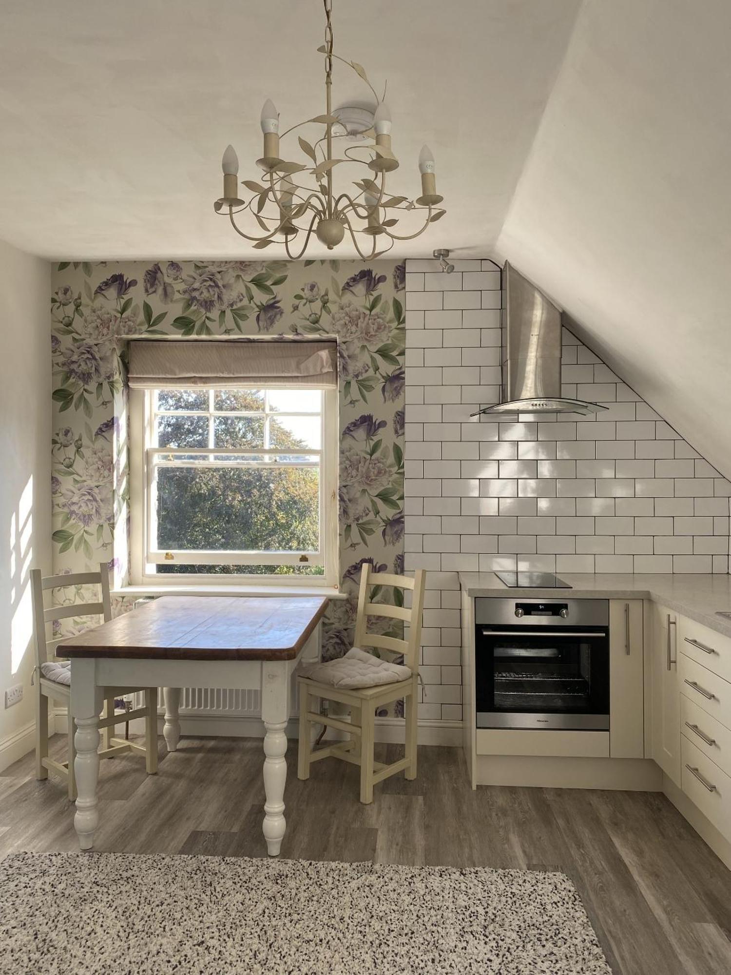 The Mount Somerton Retreat - Nr Bruton, Glastonbury, The Spectacular Wells Cathedral, Millfield School, Leonardo Helicopters, Yeovilton Rum bild